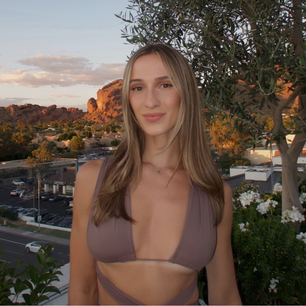 Meet your Posher, Nicole